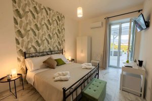 Decana Room Featured